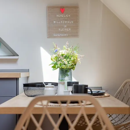 Kleiner Gluecksort, Apartman *